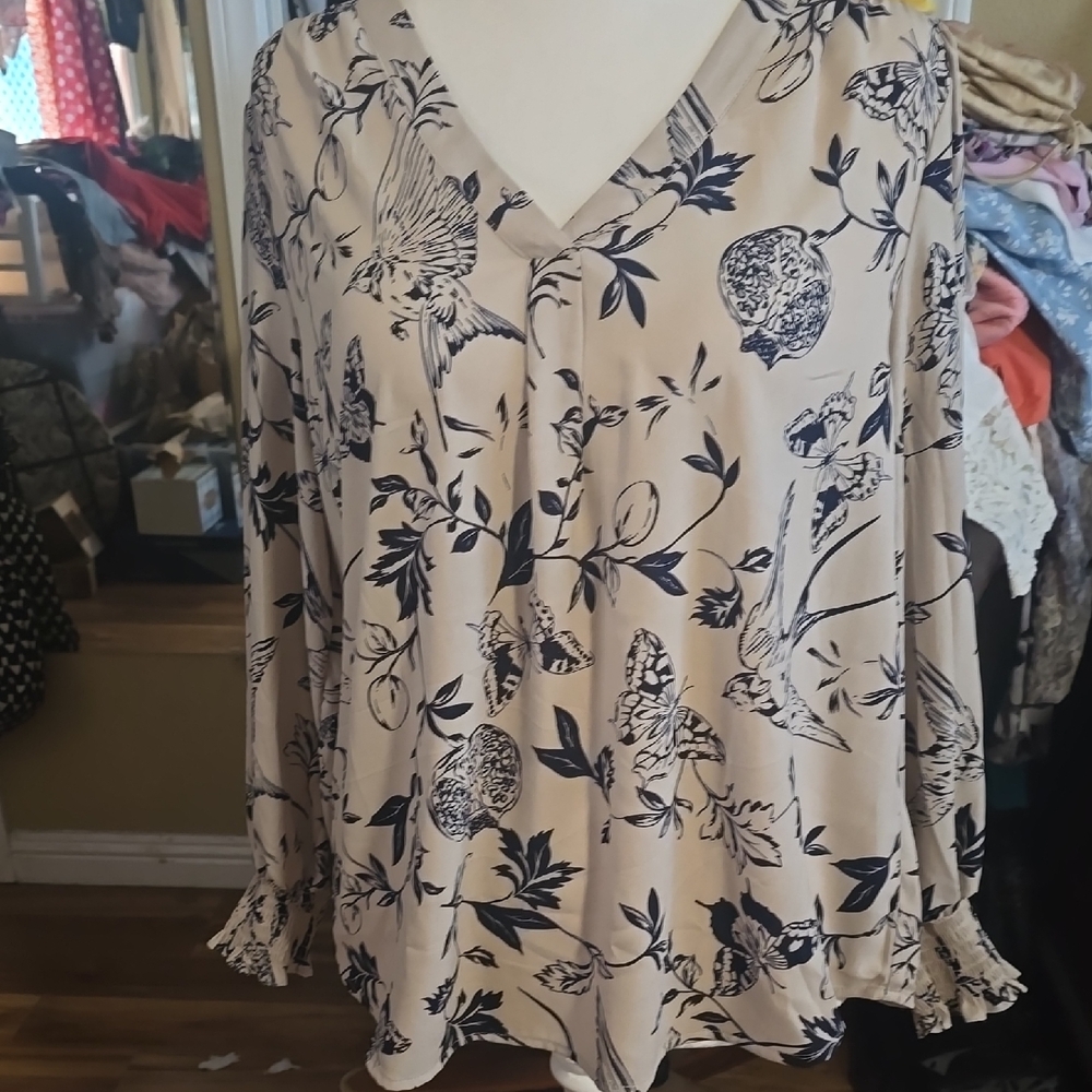 Belle by Kim Gravel V-Neck Blouse - Cream and Black Floral
